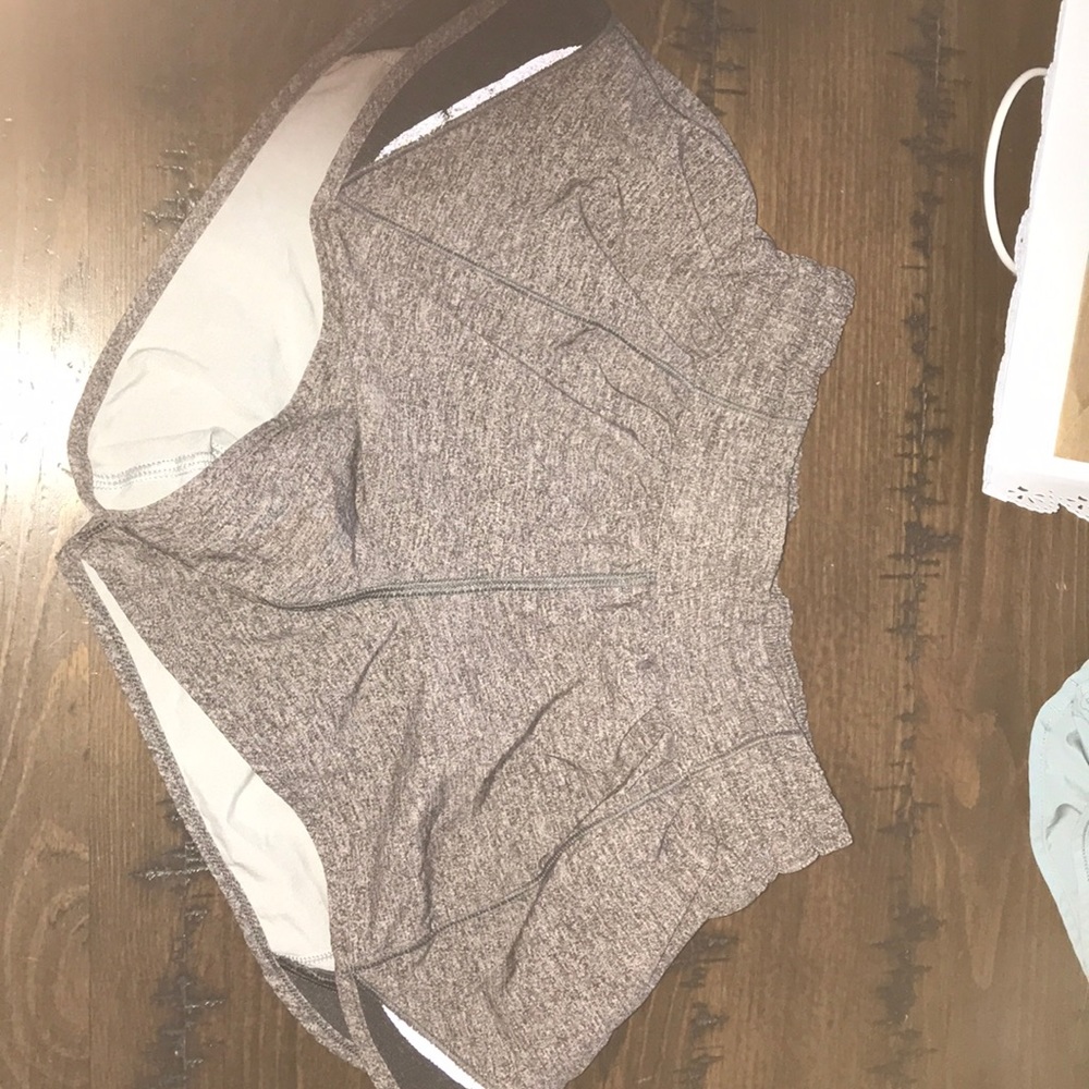 Lululemon hotty hot shorts-2.5 inch inseam